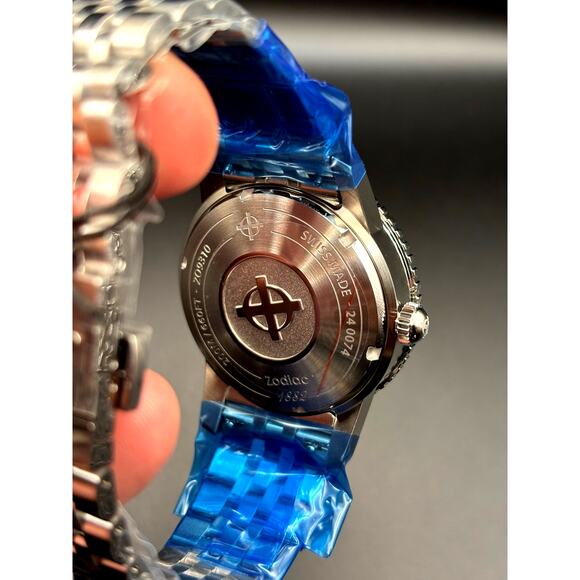 Zodiac Super Sea Wolf ZO9310 Automatic Diver Stainless Steel Jubilee Bracelet - Picture 11 of 17